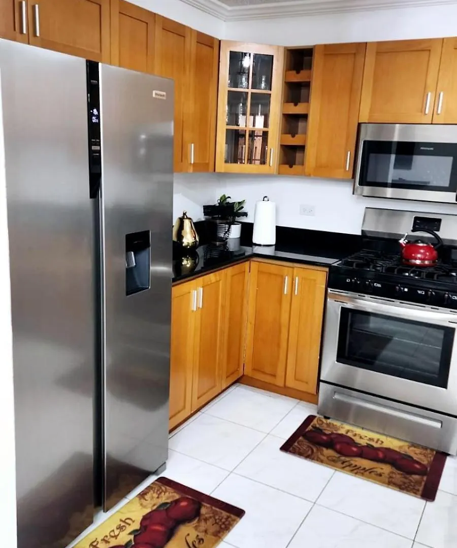 Apartmán Tropical Luxe Modern Townhouse Montego Bay